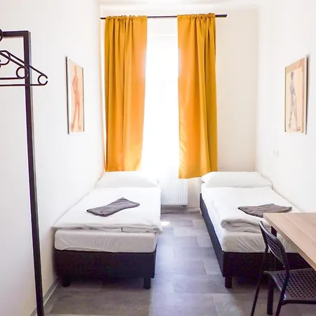 Homestay H2 *